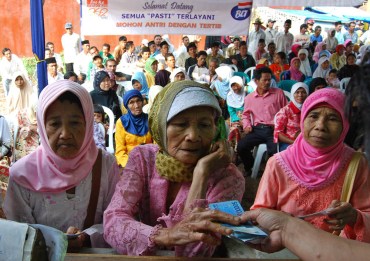 fav12-gunawan wicaksono-Antre-BLT