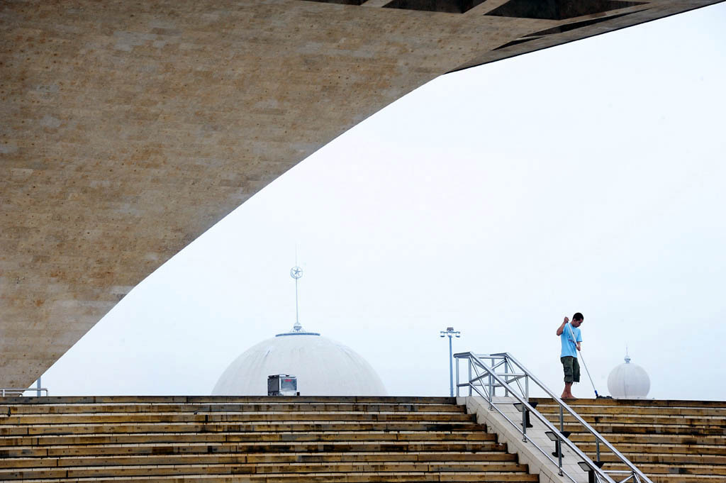 03_Anom Manik Agung_Jakarta bersih_08123800481