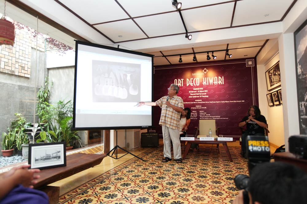diskusi pameran foto art deco kiwari