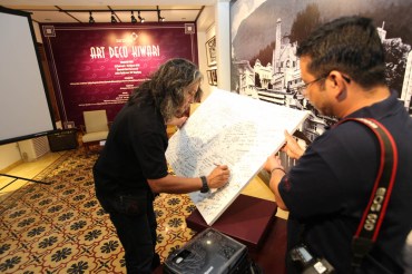 diskusi pameran foto art deco kiwari