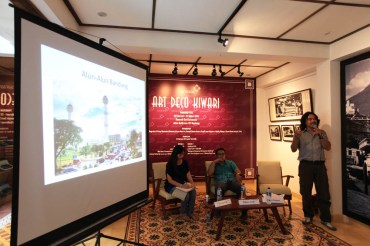 diskusi pameran foto art deco kiwari