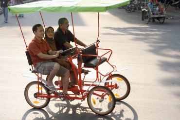 Kompetisi Foto Nyaah Ka Kolot 2013