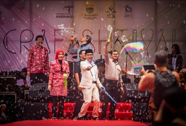 01_Sony Herdiana_Pak Wali dan Gelembung_081220109420