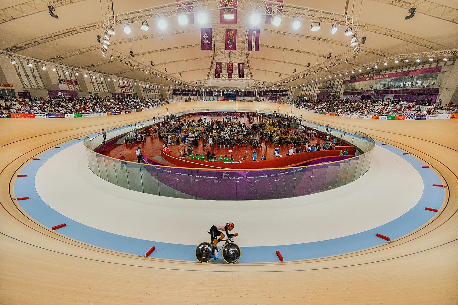 18_(E)_Megah veneu velodrome milik kita_081386879730 (ANDY SURYA LAKSANA)