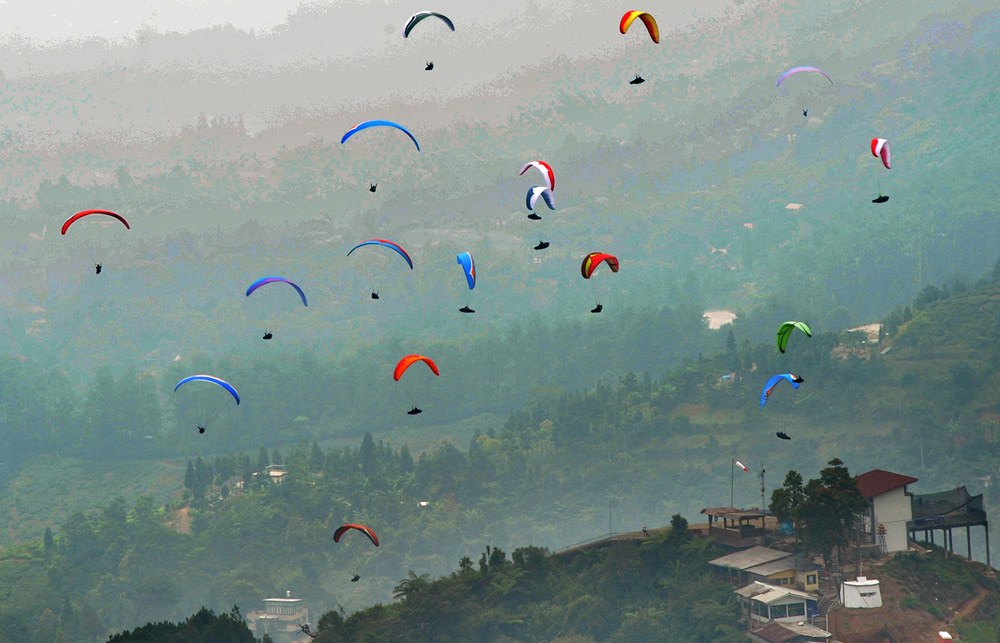 21_(C)_Melayang bersama _081212199929 (ARIE BASUKI)