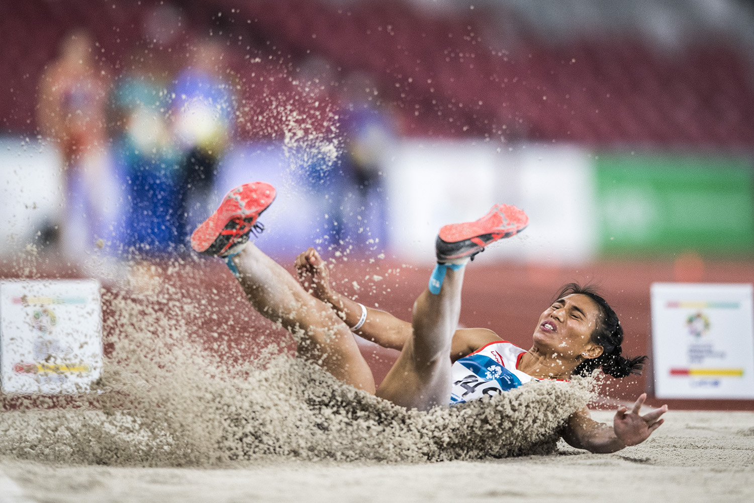 Atlet Lompat Jauh Indonesia Maria Londa saat tampil pada babak final Lompat Jauh Putri Asian Games 2018 di Stadion Utama Gelora Bung Karno, Senayan, Jakarta,