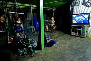 80_(A)_WargaPulauNontonAsianGames2018_085299221601 (MAMAN SUKIRMAN)